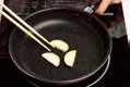 토마토 가지 카프레제 3단계