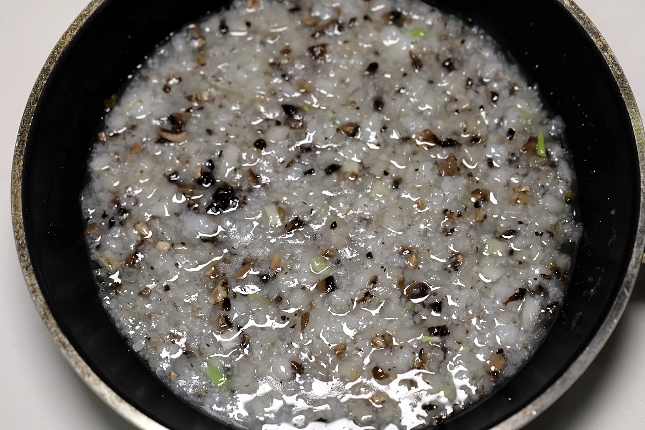 버섯 참치 무른밥 4단계
